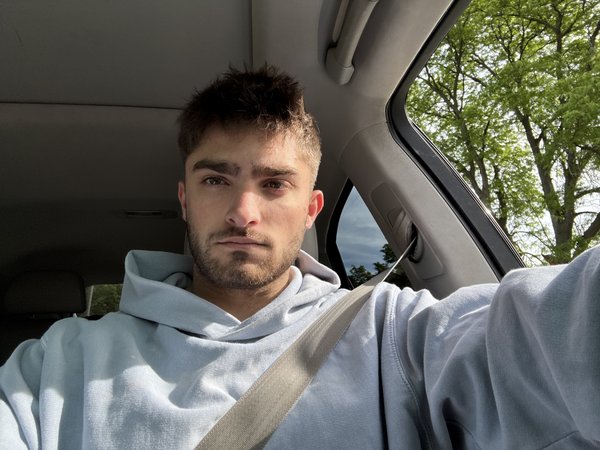 Ethan Pecora — portrait